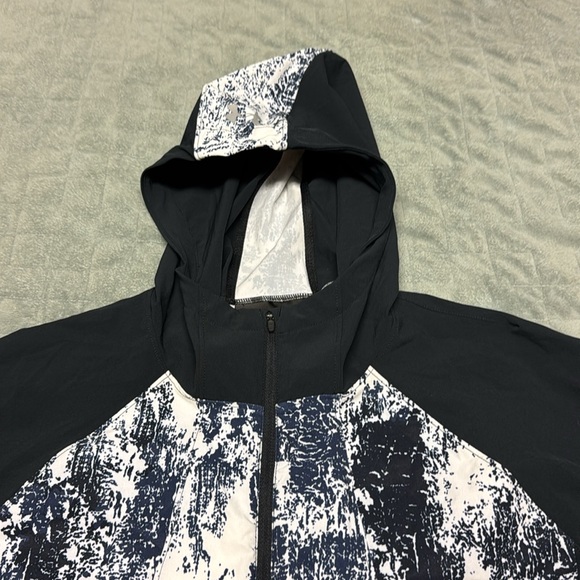 Under Amour Hooded Jacket, Black, White, Navy, Lightweight, Size M - Picture 4 of 9